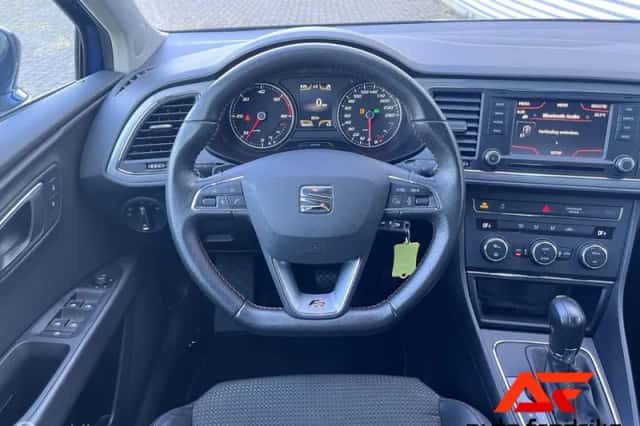 SEAT Leon (2014) thumbnail 4