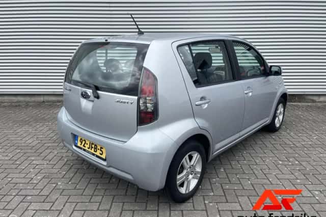 Subaru Justy (2009) thumbnail 3