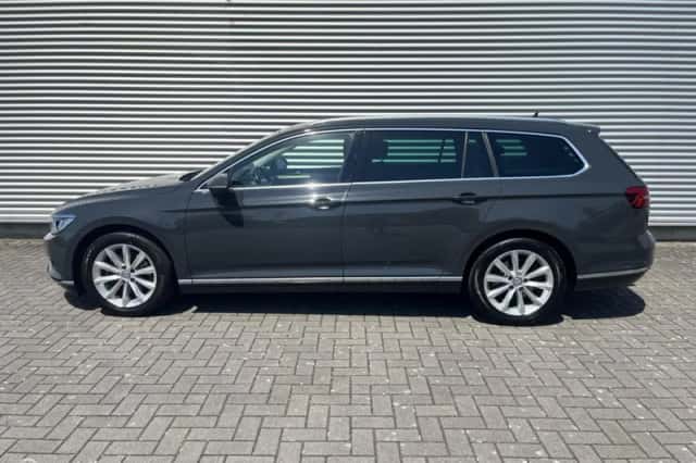 Volkswagen Passat (2019) thumbnail 6