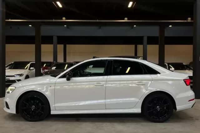 Audi A3 (2017) thumbnail 2