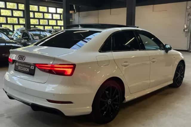 Audi A3 (2017) thumbnail 5
