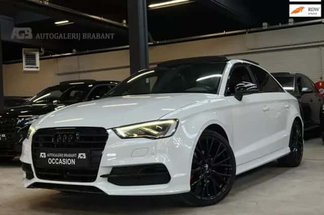 Audi A3 (2015) thumbnail 1