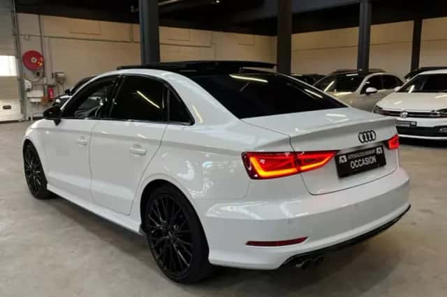 Audi A3 (2015) thumbnail 3