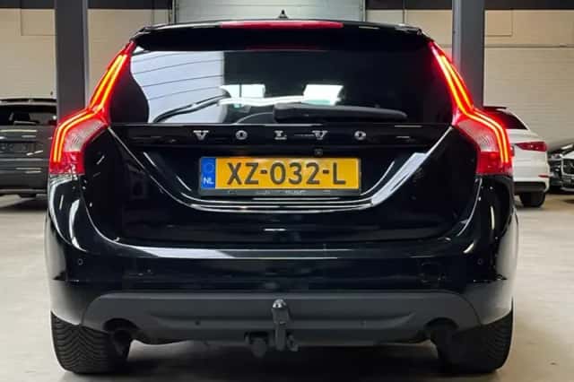 Volvo V60 (2011) thumbnail 4