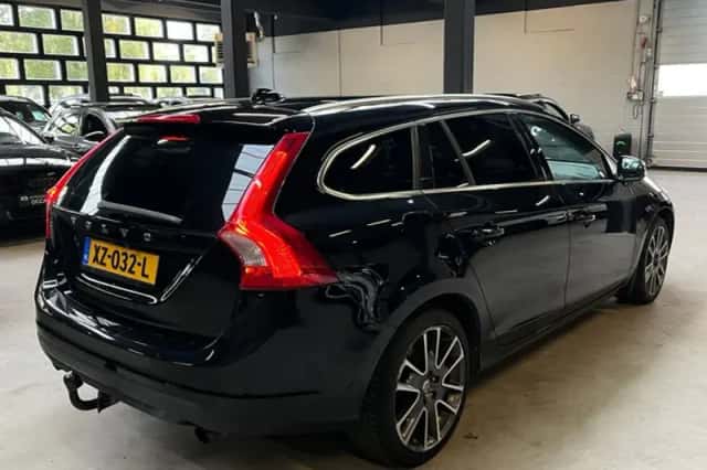Volvo V60 (2011) thumbnail 5