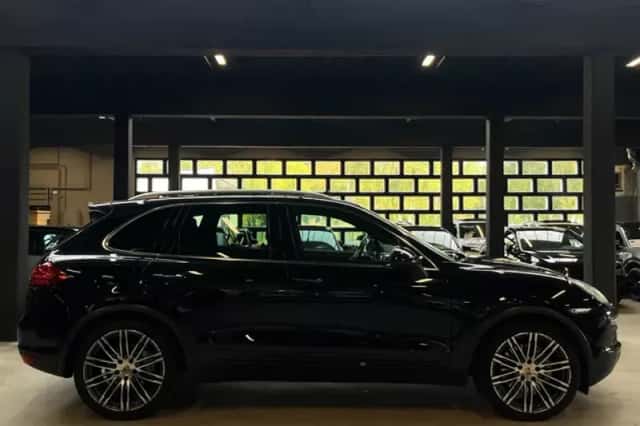 Porsche Cayenne (2012) thumbnail 6