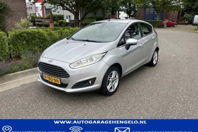 Ford Fiesta (2014) thumbnail 1