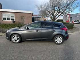 Ford Focus thumbnail 2
