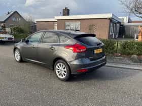 Ford Focus thumbnail 3