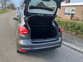 Ford Focus thumbnail 5