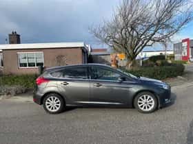 Ford Focus thumbnail 7