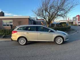 Ford Focus (2015) thumbnail 4