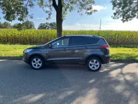 Ford Kuga thumbnail 2