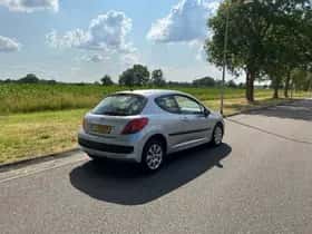 Peugeot 207 thumbnail 3