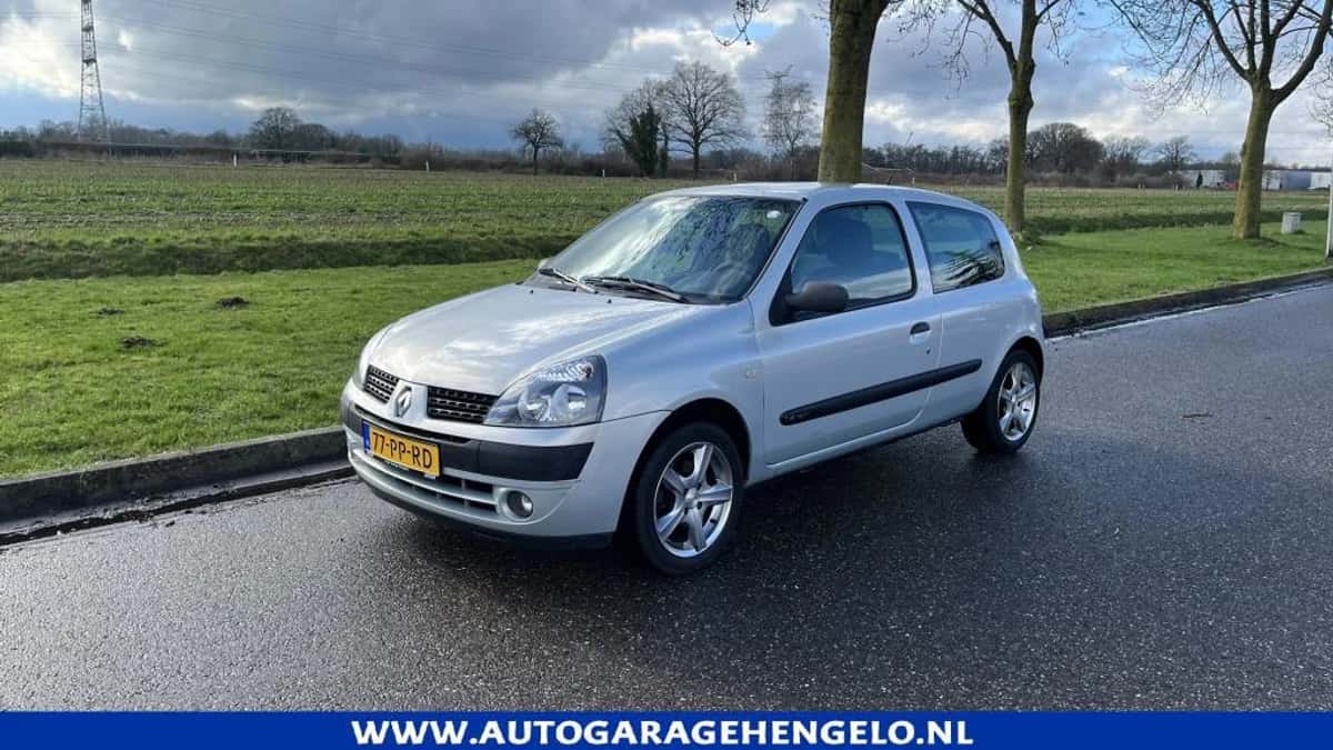 Renault Clio — foto 1
