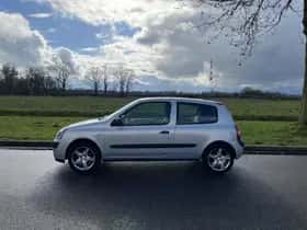 Renault Clio thumbnail 2