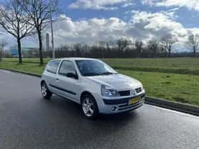 Renault Clio thumbnail 6