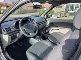 Renault Clio thumbnail 10