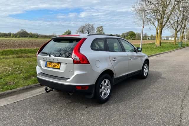 Volvo XC60 (2011) thumbnail 5