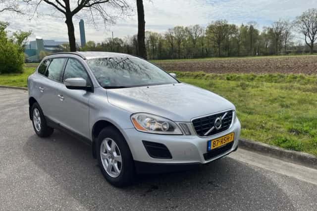 Volvo XC60 (2011) thumbnail 6