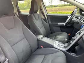 Volvo XC60 thumbnail 9