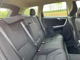 Volvo XC60 thumbnail 10