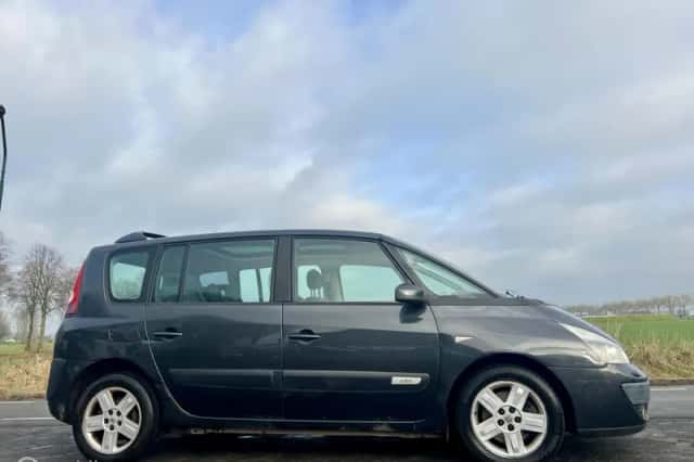 Renault Espace (2005) thumbnail 5