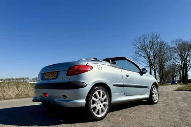 Peugeot 206 (2001) thumbnail 6