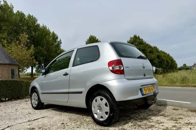 Volkswagen Fox (2005) thumbnail 3