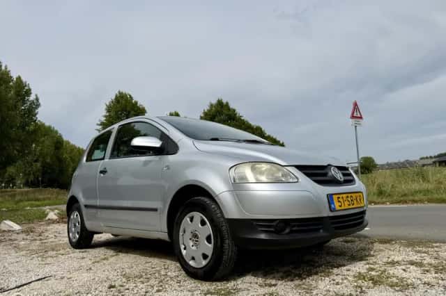 Volkswagen Fox (2005) thumbnail 4