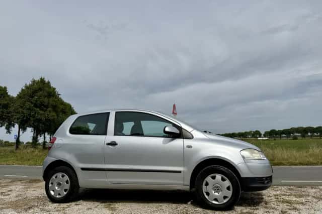 Volkswagen Fox (2005) thumbnail 5