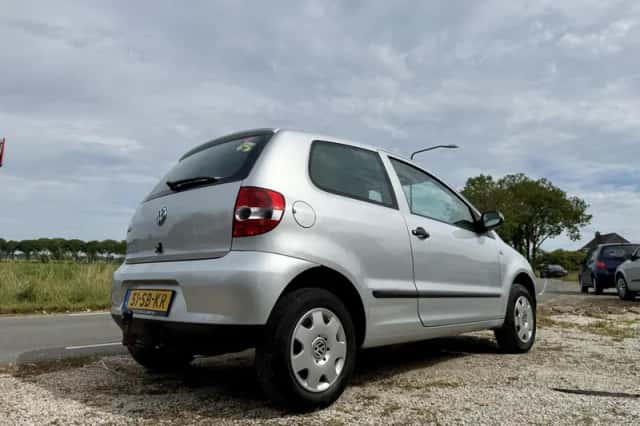 Volkswagen Fox (2005) thumbnail 6