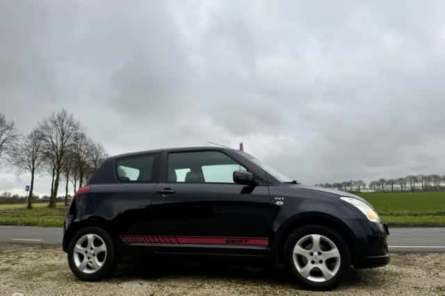Suzuki Swift (2006) thumbnail 5