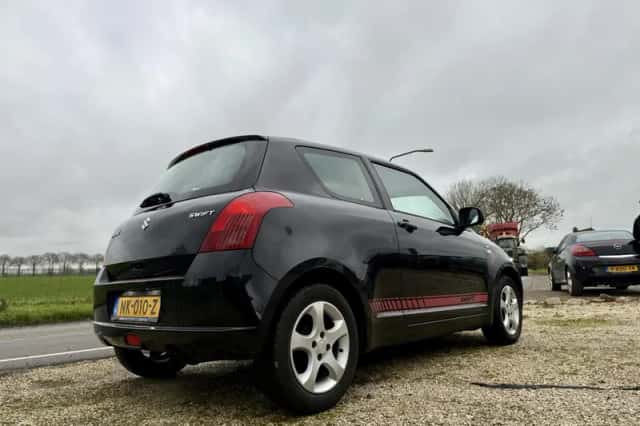 Suzuki Swift (2006) thumbnail 6