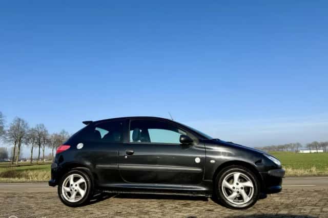 Peugeot 206 (2004) thumbnail 5