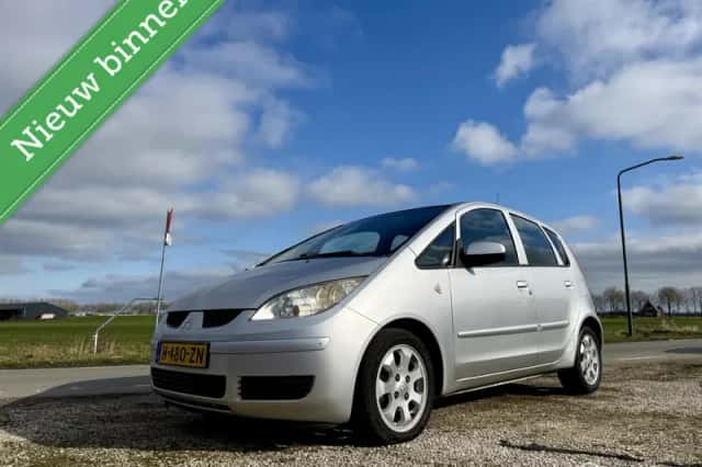 Mitsubishi Colt (2007) thumbnail 1