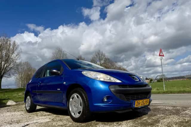 Peugeot 206 (2009) thumbnail 4