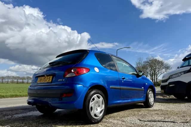 Peugeot 206 (2009) thumbnail 6
