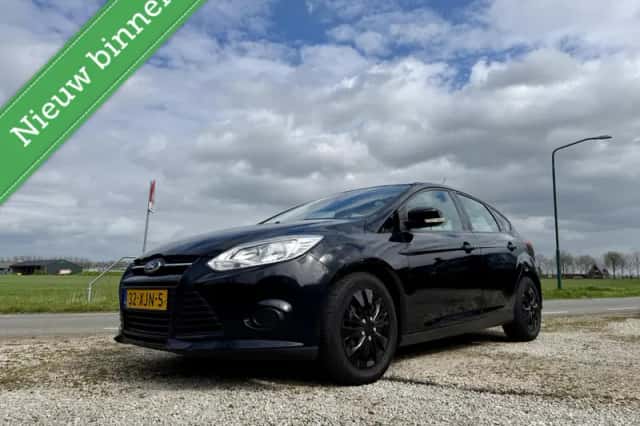 Ford Focus (2012) thumbnail 1