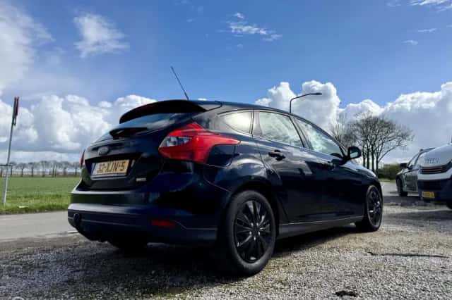Ford Focus (2012) thumbnail 6