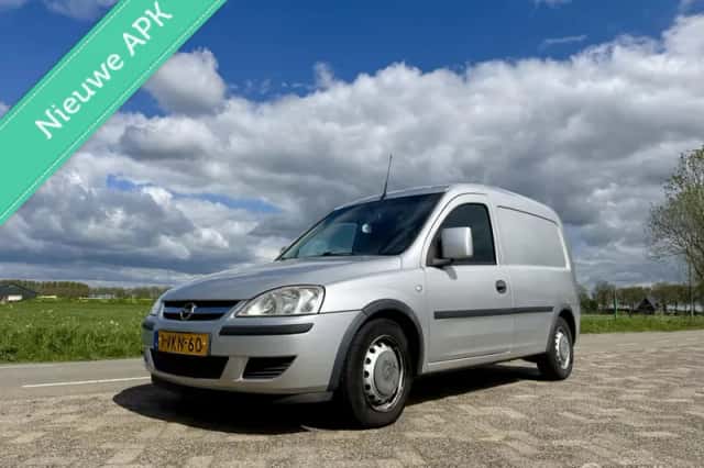 Opel Combo (2010) thumbnail 1