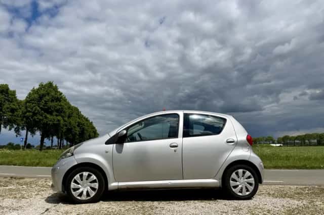 Toyota Aygo (2006) thumbnail 2