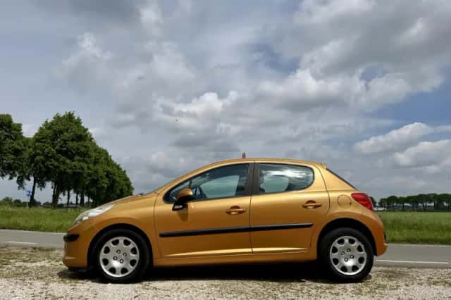 Peugeot 207 (2008) thumbnail 2