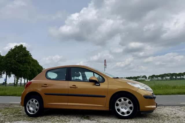 Peugeot 207 (2008) thumbnail 5