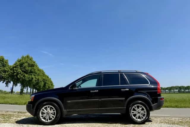 Volvo XC90 (2004) thumbnail 2
