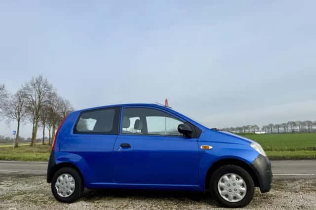 Daihatsu Cuore (2003) thumbnail 5