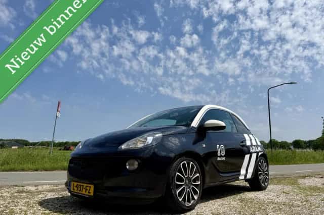 Opel Adam (2013) thumbnail 1