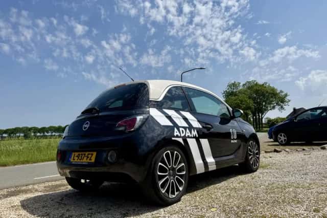 Opel Adam (2013) thumbnail 6