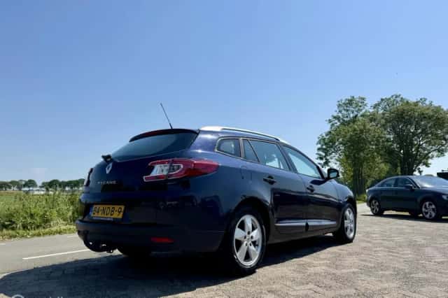 Renault Mégane (2010) thumbnail 6