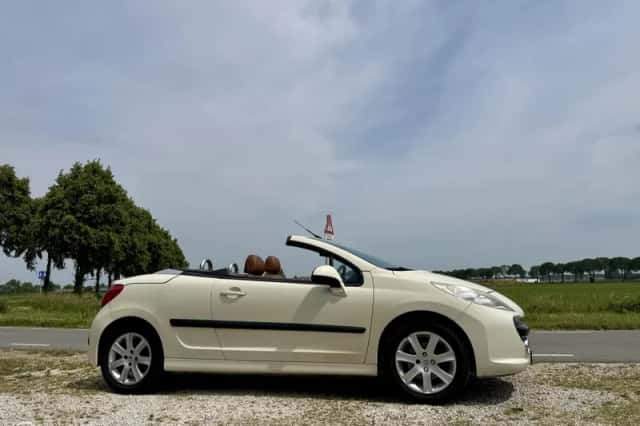 Peugeot 207 (2007) thumbnail 5